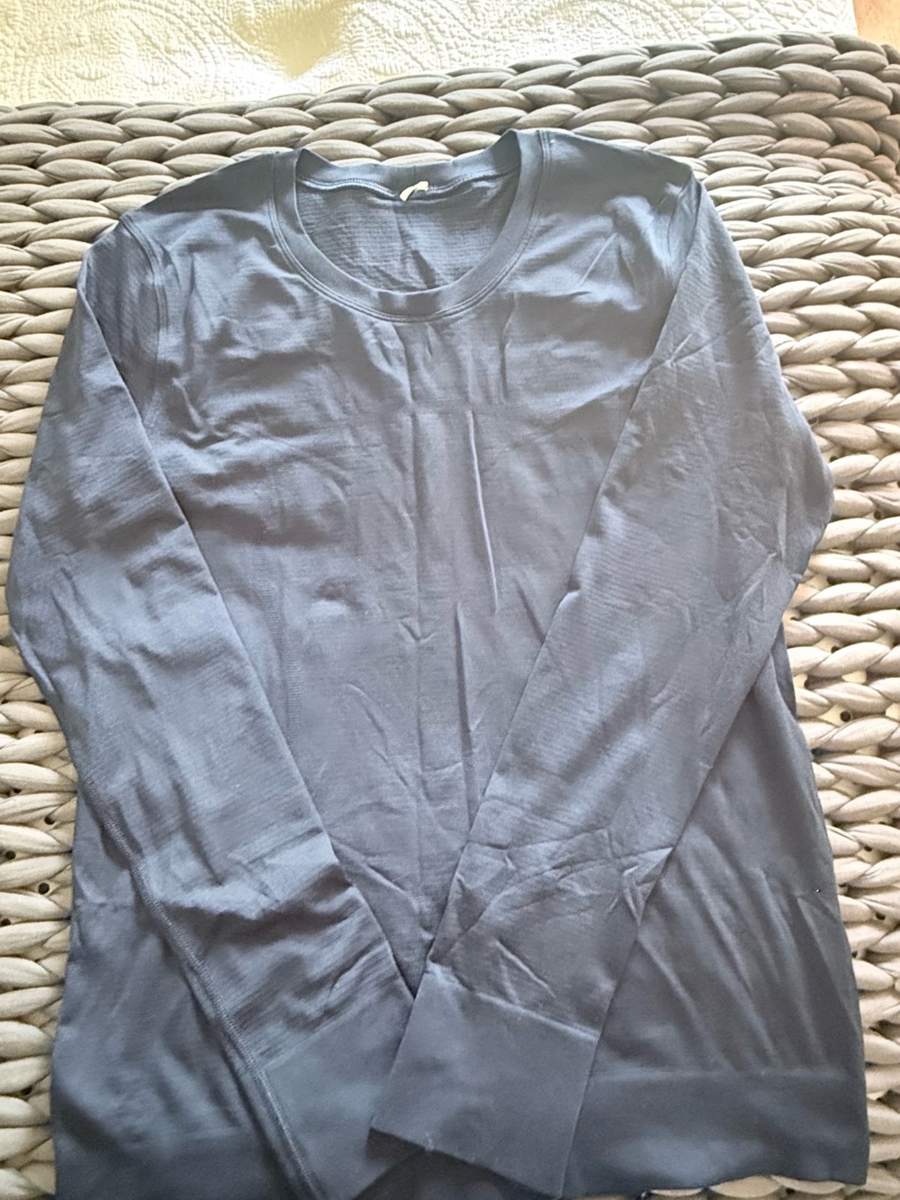Lululemon Swiftly Tech relaxed fit. True Navy size 6